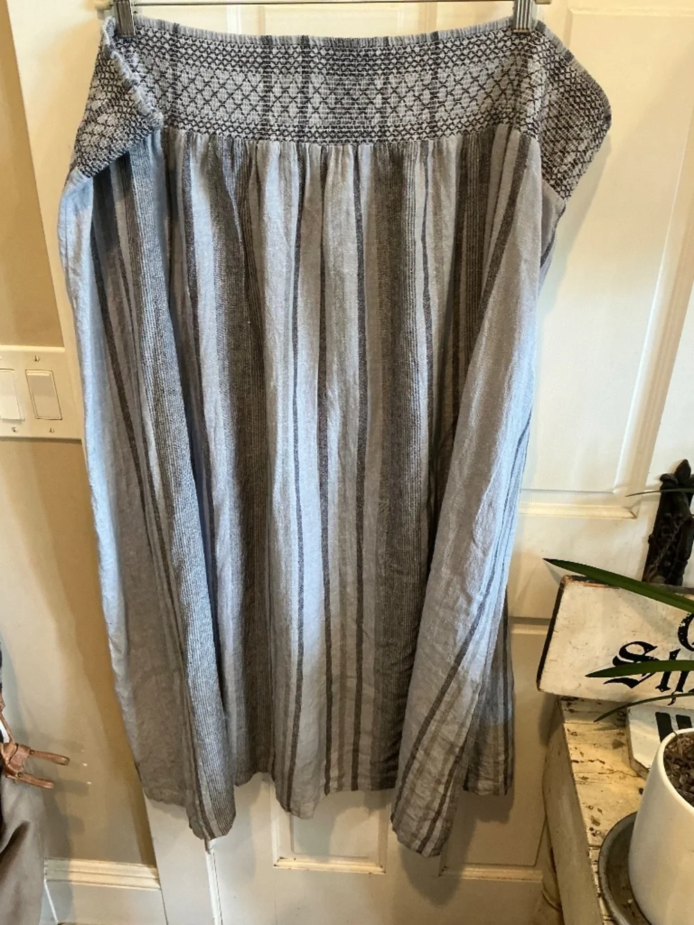 Striped skirt with elastic shirring at waist. Plus size!